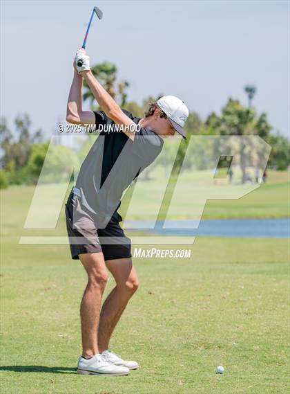Thumbnail 3 in UIL Region IV 5A Boys Golf Final (Round 2) photogallery.