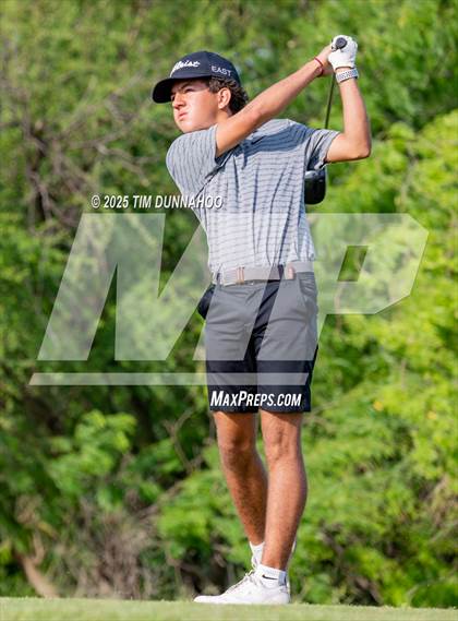 Thumbnail 3 in UIL Region IV 5A Boys Golf Final (Round 2) photogallery.