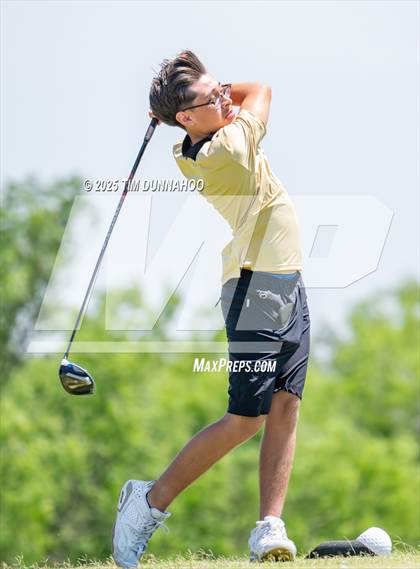 Thumbnail 3 in UIL Region IV 5A Boys Golf Final (Round 2) photogallery.