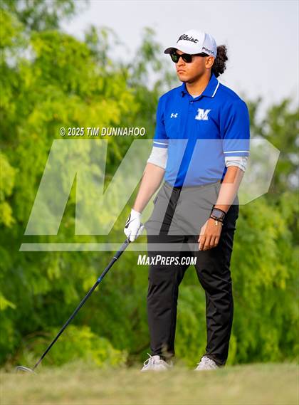Thumbnail 1 in UIL Region IV 5A Boys Golf Final (Round 2) photogallery.