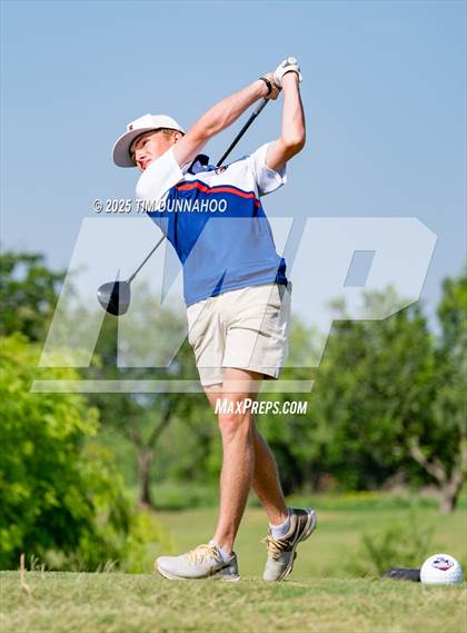 Thumbnail 2 in UIL Region IV 5A Boys Golf Final (Round 2) photogallery.