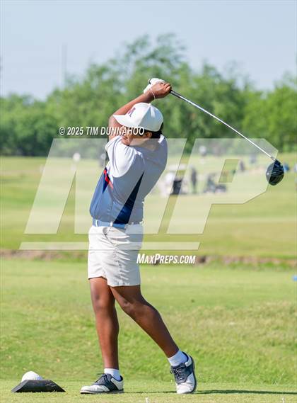 Thumbnail 2 in UIL Region IV 5A Boys Golf Final (Round 2) photogallery.
