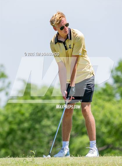 Thumbnail 1 in UIL Region IV 5A Boys Golf Final (Round 2) photogallery.