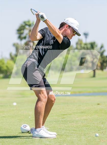 Thumbnail 2 in UIL Region IV 5A Boys Golf Final (Round 2) photogallery.