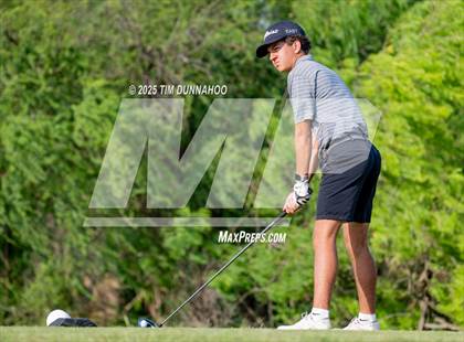 Thumbnail 3 in UIL Region IV 5A Boys Golf Final (Round 2) photogallery.