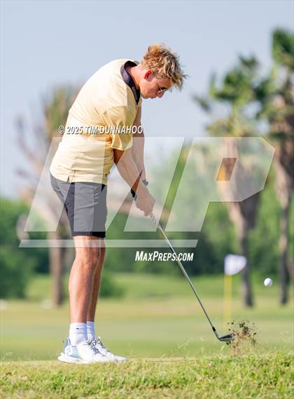 Thumbnail 2 in UIL Region IV 5A Boys Golf Final (Round 2) photogallery.