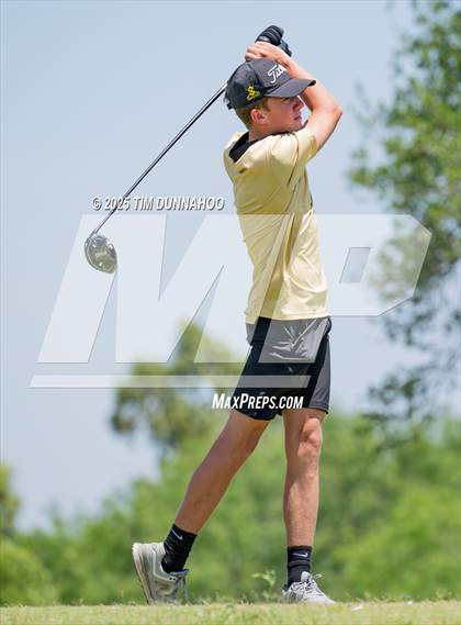 Thumbnail 2 in UIL Region IV 5A Boys Golf Final (Round 2) photogallery.