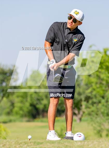 Thumbnail 2 in UIL Region IV 5A Boys Golf Final (Round 2) photogallery.