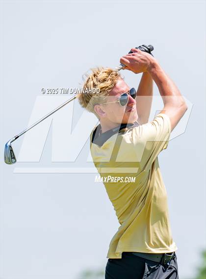 Thumbnail 3 in UIL Region IV 5A Boys Golf Final (Round 2) photogallery.