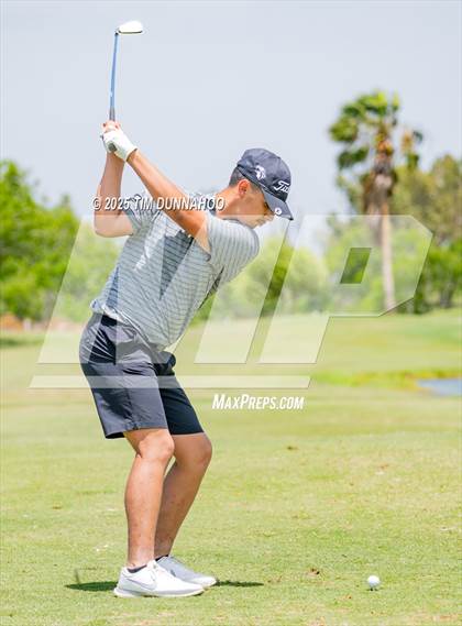 Thumbnail 3 in UIL Region IV 5A Boys Golf Final (Round 2) photogallery.