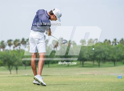 Thumbnail 3 in UIL Region IV 5A Boys Golf Final (Round 2) photogallery.