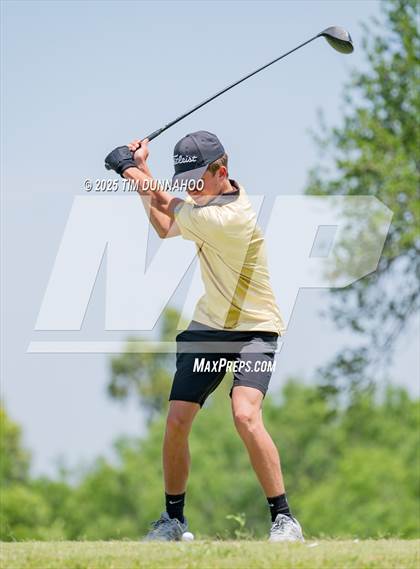 Thumbnail 3 in UIL Region IV 5A Boys Golf Final (Round 2) photogallery.