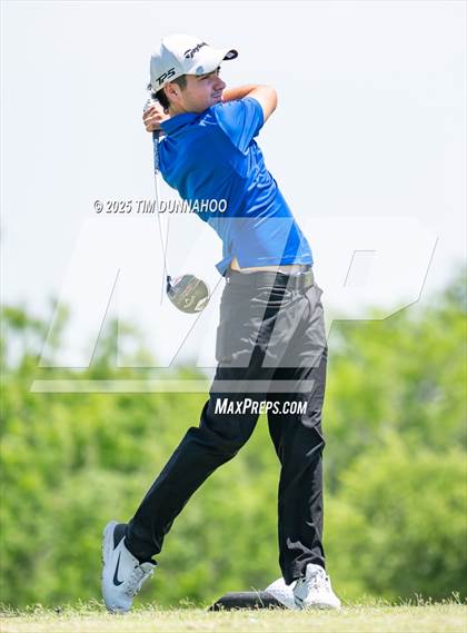 Thumbnail 3 in UIL Region IV 5A Boys Golf Final (Round 2) photogallery.