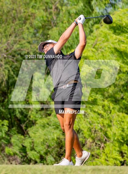 Thumbnail 3 in UIL Region IV 5A Boys Golf Final (Round 2) photogallery.