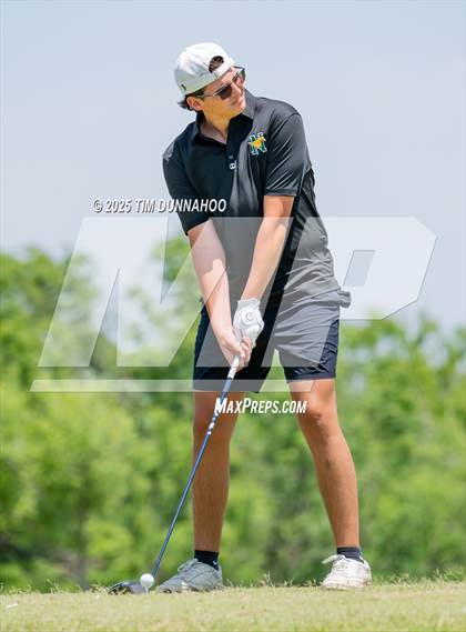 Thumbnail 3 in UIL Region IV 5A Boys Golf Final (Round 2) photogallery.
