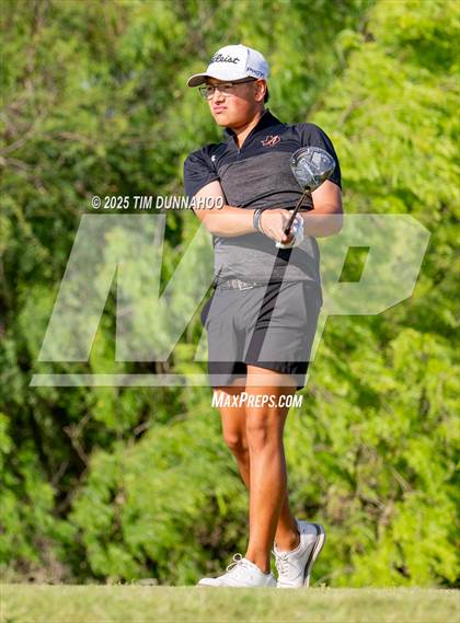 Thumbnail 1 in UIL Region IV 5A Boys Golf Final (Round 2) photogallery.