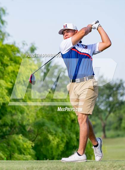 Thumbnail 1 in UIL Region IV 5A Boys Golf Final (Round 2) photogallery.