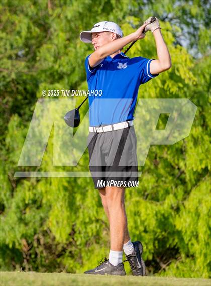 Thumbnail 1 in UIL Region IV 5A Boys Golf Final (Round 2) photogallery.