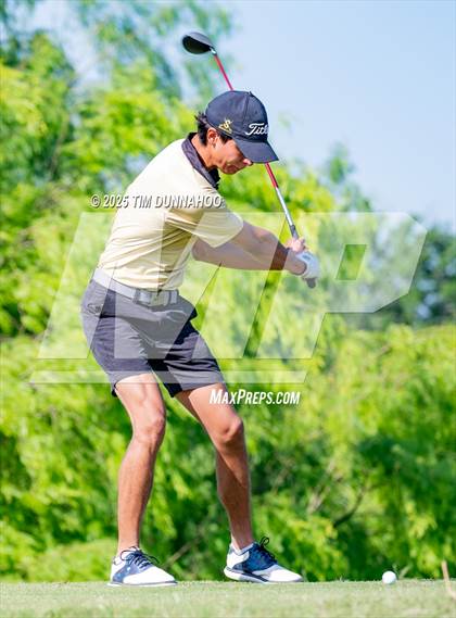 Thumbnail 3 in UIL Region IV 5A Boys Golf Final (Round 2) photogallery.