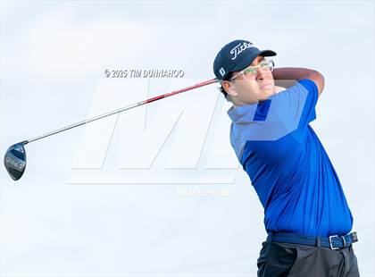 Thumbnail 3 in UIL Region IV 5A Boys Golf Final (Round 2) photogallery.