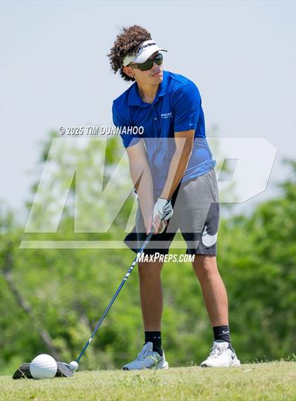 Thumbnail 2 in UIL Region IV 5A Boys Golf Final (Round 2) photogallery.