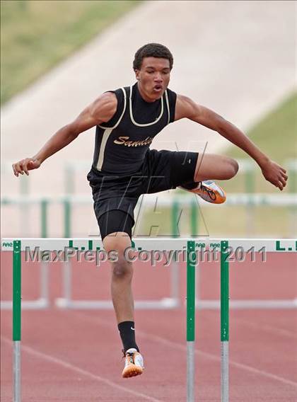 Thumbnail 3 in 2011 Texas District 2-5A JV T&F Championships photogallery.