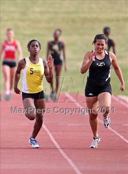 Thumbnail 2 in 2011 Texas District 2-5A JV T&F Championships photogallery.