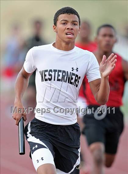 Thumbnail 2 in 2011 Texas District 2-5A JV T&F Championships photogallery.