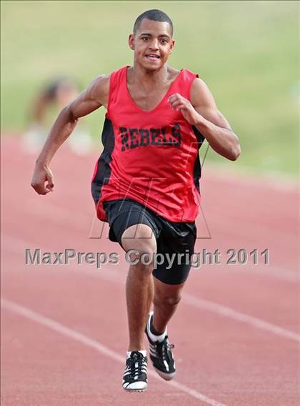 Thumbnail 3 in 2011 Texas District 2-5A JV T&F Championships photogallery.