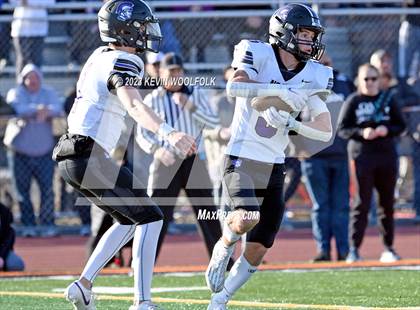 Thumbnail 3 in Lincoln-Way West vs. Downers Grove North (IHSA 7A Quarterfinal) photogallery.