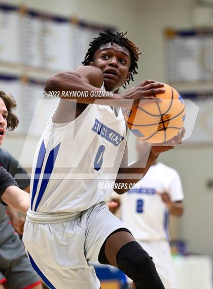 Thumbnail 2 in Pleasant Grove vs. Hanford West photogallery.