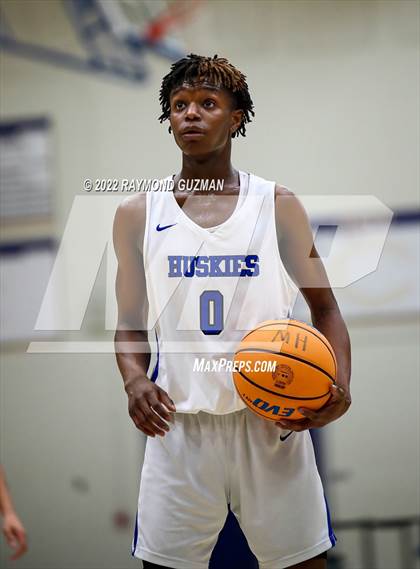 Thumbnail 1 in Pleasant Grove vs. Hanford West photogallery.