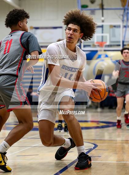 Thumbnail 2 in Pleasant Grove vs. Hanford West photogallery.
