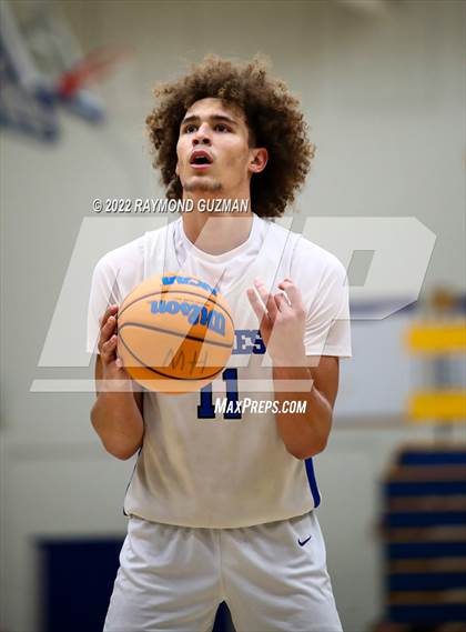 Thumbnail 1 in Pleasant Grove vs. Hanford West photogallery.