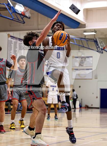 Thumbnail 2 in Pleasant Grove vs. Hanford West photogallery.