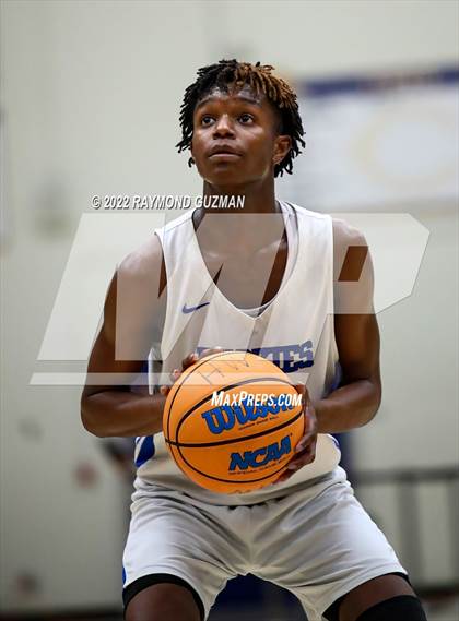 Thumbnail 3 in Pleasant Grove vs. Hanford West photogallery.
