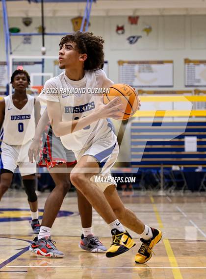 Thumbnail 3 in Pleasant Grove vs. Hanford West photogallery.