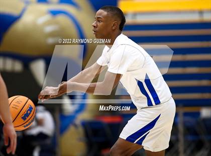 Thumbnail 3 in Pleasant Grove vs. Hanford West photogallery.