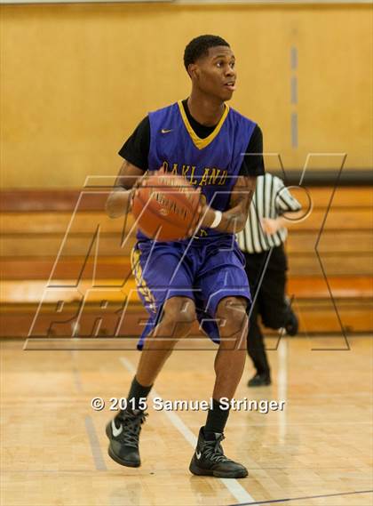 Thumbnail 1 in Oakland Tech vs. Pinole Valley (Frank Marymee Classic) photogallery.