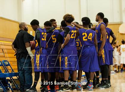 Thumbnail 2 in Oakland Tech vs. Pinole Valley (Frank Marymee Classic) photogallery.
