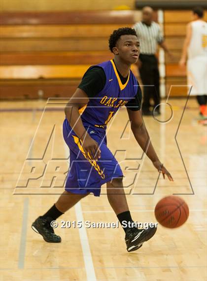 Thumbnail 2 in Oakland Tech vs. Pinole Valley (Frank Marymee Classic) photogallery.