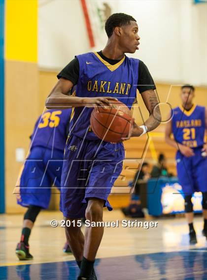 Thumbnail 3 in Oakland Tech vs. Pinole Valley (Frank Marymee Classic) photogallery.