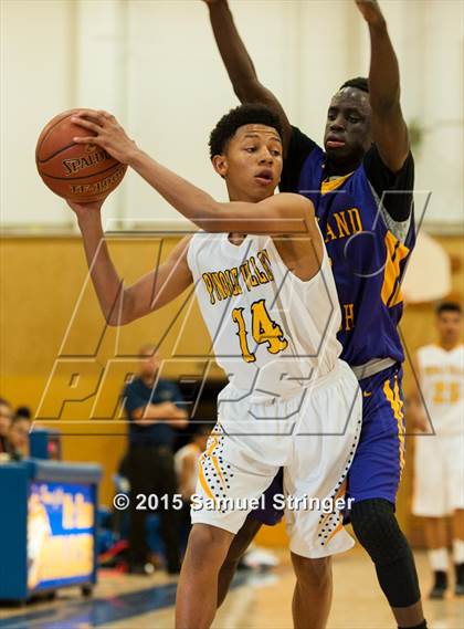 Thumbnail 3 in Oakland Tech vs. Pinole Valley (Frank Marymee Classic) photogallery.