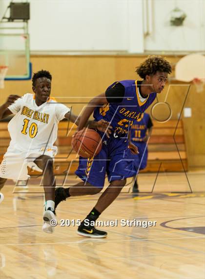 Thumbnail 2 in Oakland Tech vs. Pinole Valley (Frank Marymee Classic) photogallery.