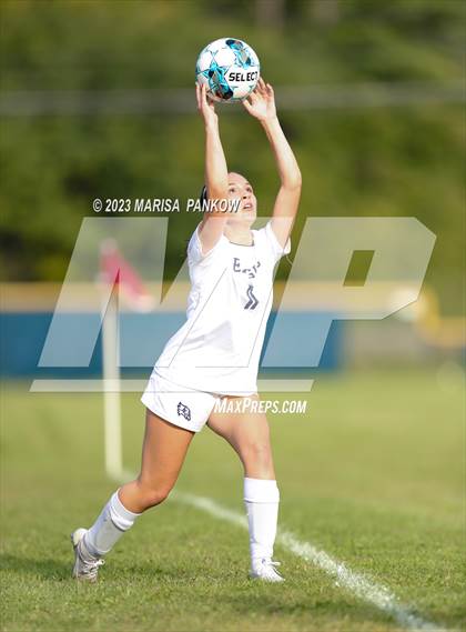 Thumbnail 3 in Bishop Grimes vs Jordan Elbridge photogallery.
