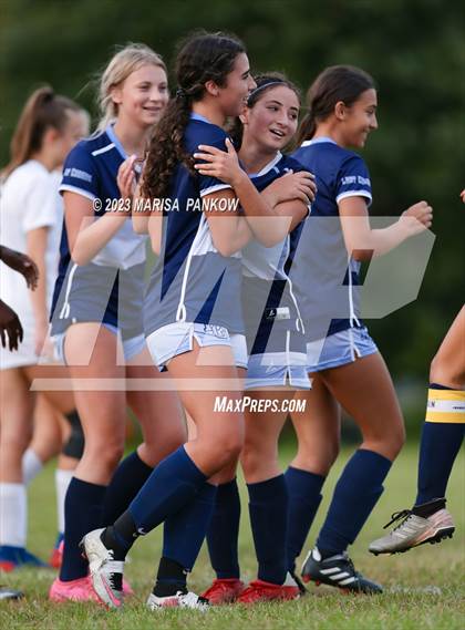 Thumbnail 3 in Bishop Grimes vs Jordan Elbridge photogallery.
