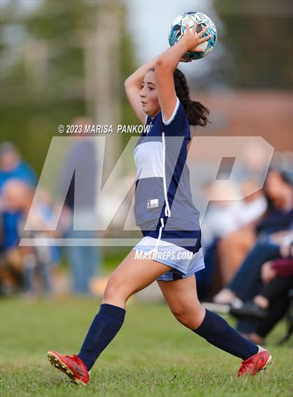 Thumbnail 2 in Bishop Grimes vs Jordan Elbridge photogallery.