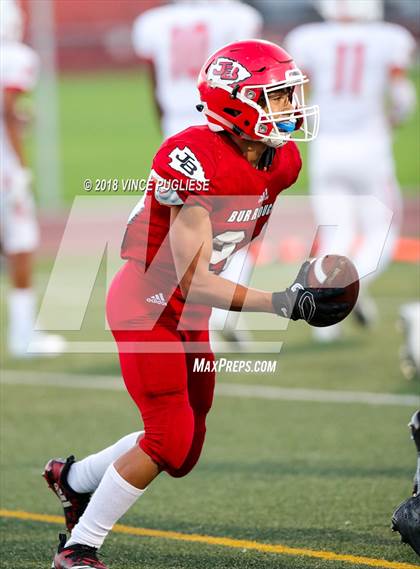 Thumbnail 2 in Harvard-Westlake @ Burroughs photogallery.