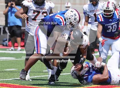 Thumbnail 3 in Liberty vs. Pittsburg (Honor Bowl) photogallery.