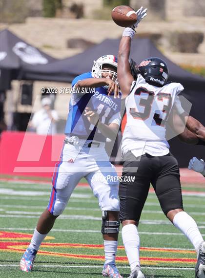 Thumbnail 2 in Liberty vs. Pittsburg (Honor Bowl) photogallery.